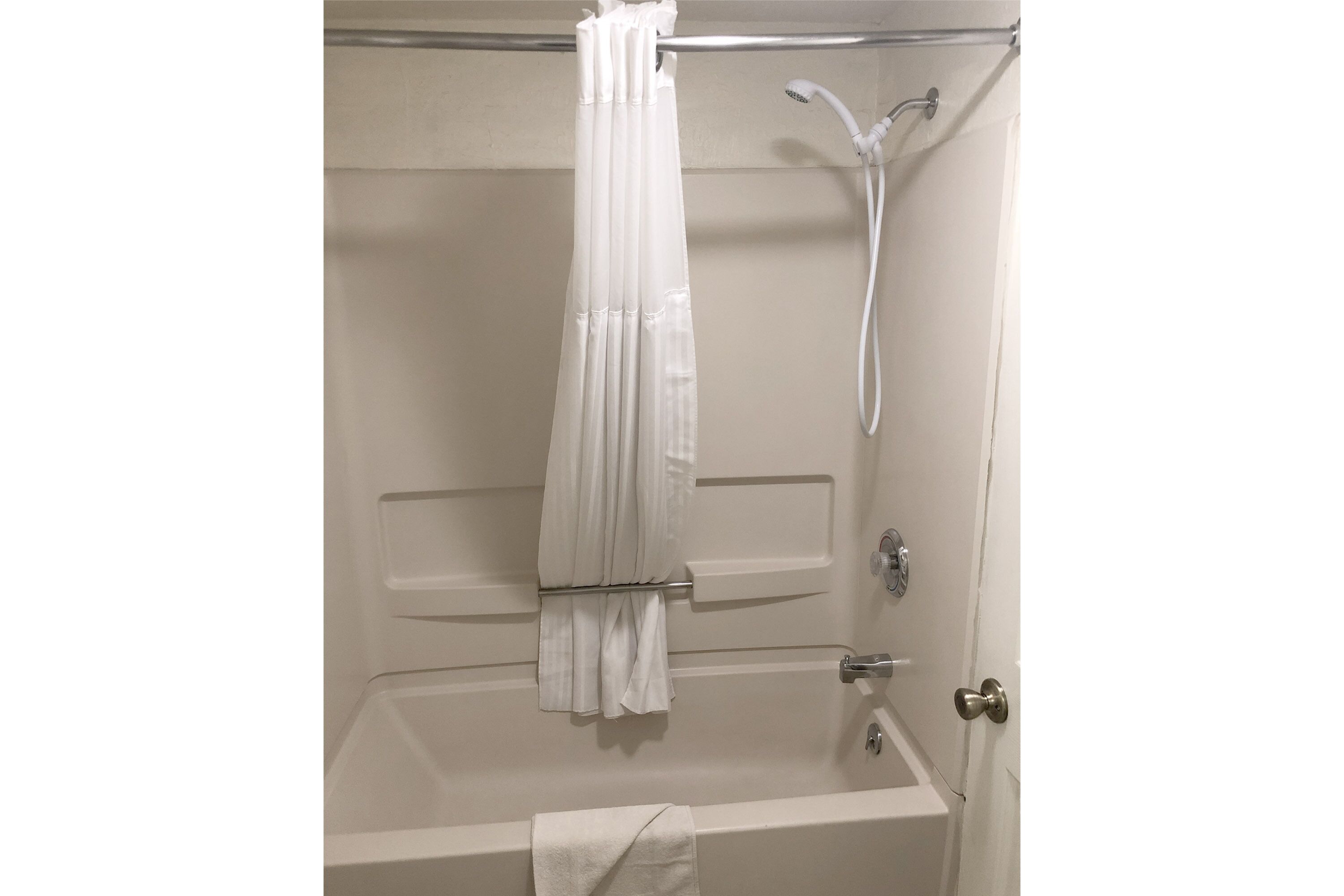 Free toiletries, towels, soap, toilet paper