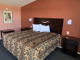 Escritorio, wifi gratis y ropa de cama 