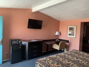 シングルルーム キングベッド 1 台 禁煙 | デスク、WiFi (無料)、ベッドシーツ