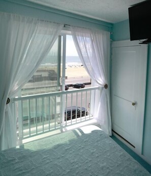 Room, 1 Queen Bed (Ocean Front View) - Mayfair Hotel (Belmar)