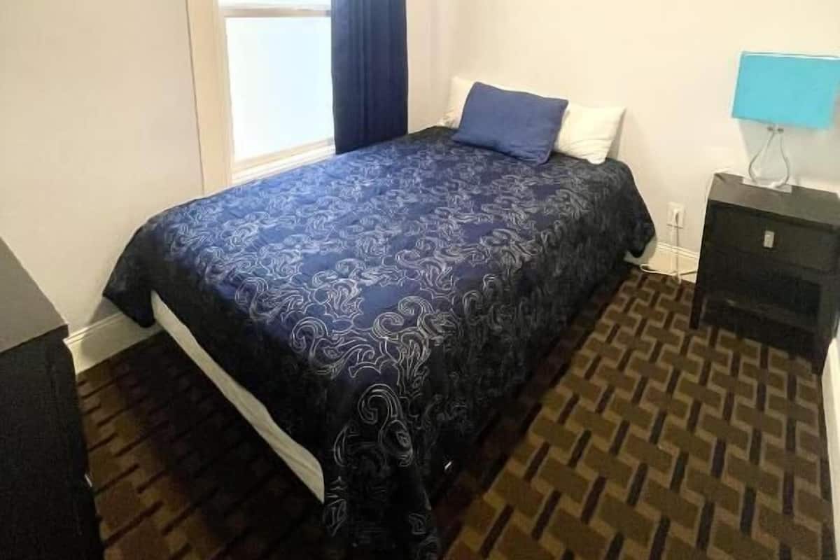 Single Room, Non Smoking, Private Bathroom
