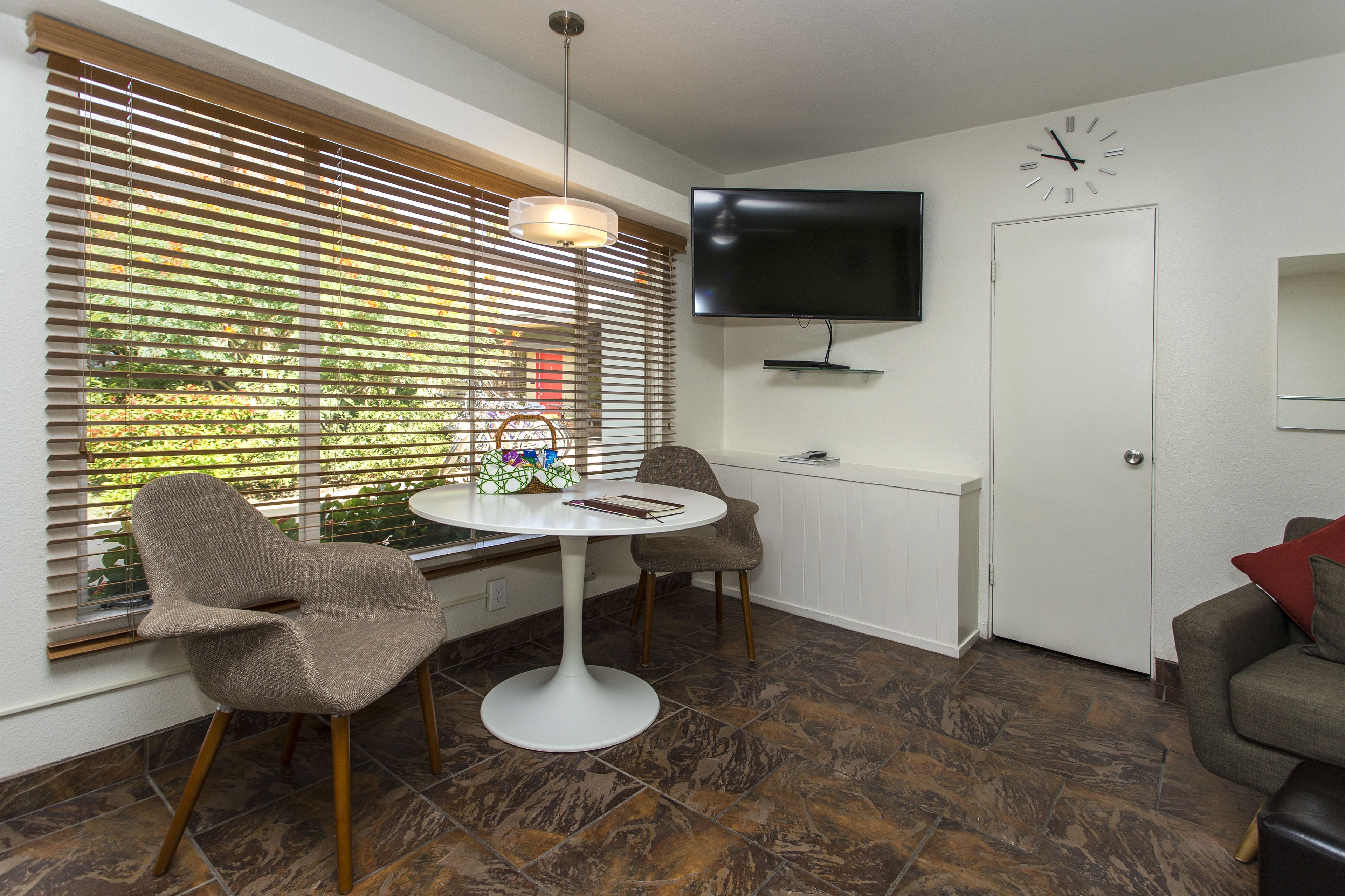 Photo - Desert Riviera Hotel