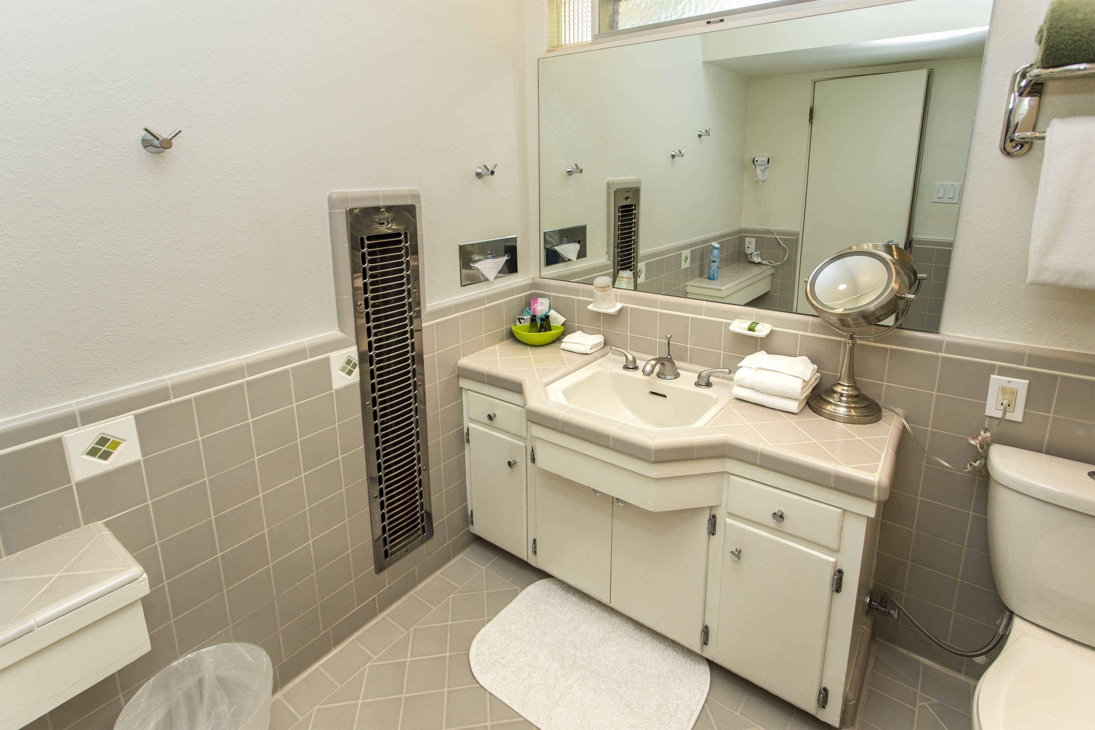 Photo - Desert Riviera Hotel