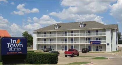 Intown Suites Extended Stay Arlington TX - Central