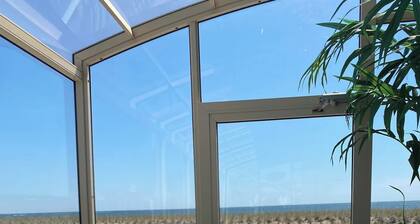 The White Sands Oceanfront Resort & Spa