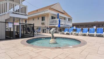 Piscina interna, 2 piscinas externas