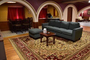 Family Quadruple Room | Iron/ironing board, free WiFi, bed sheets