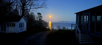 High Tide Inn