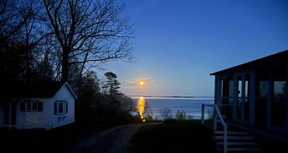 High Tide Inn