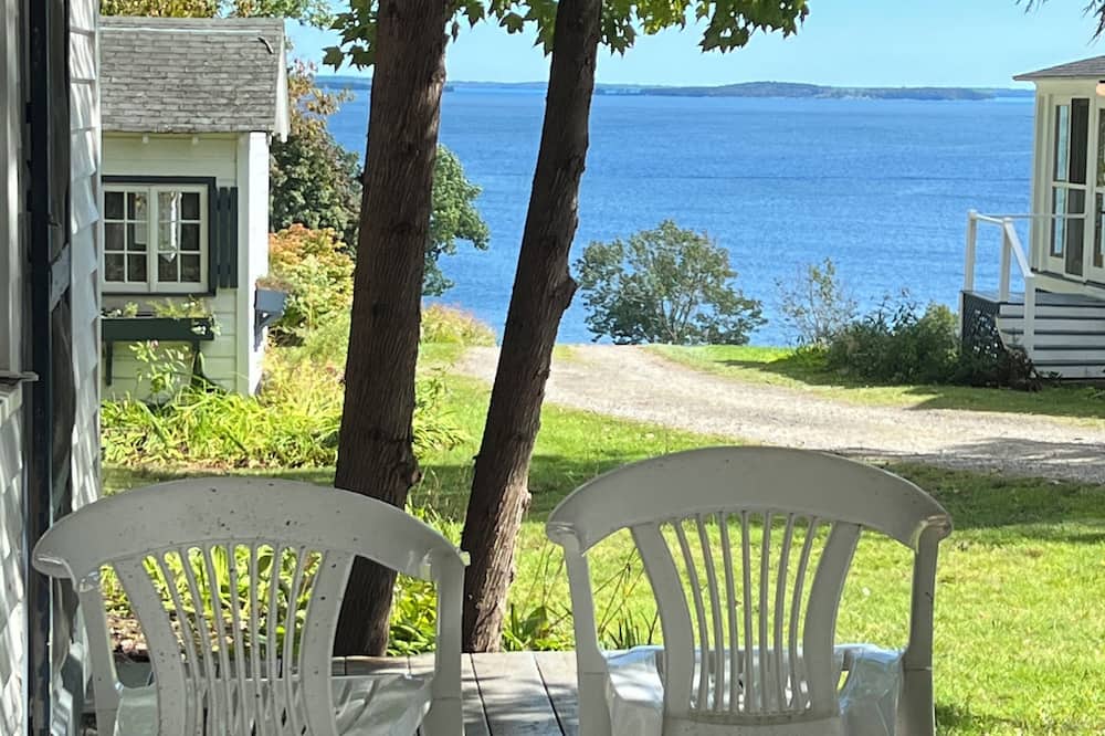 High Tide Inn