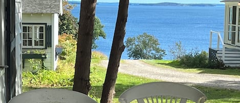 Room 03: Traditional Cottage | Beach/ocean view