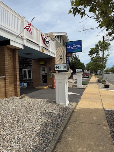 Atlantic Motel