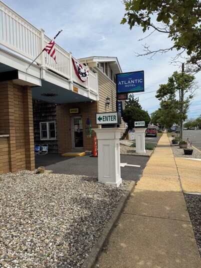 Atlantic Motel