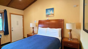 Room, 1 Queen Bed | WiFi (free), bed sheets
