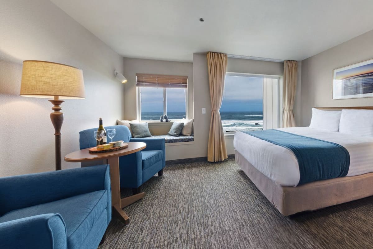 queen/queen, picture window | 1 bedroom, desk, laptop workspace, iron/ironing board