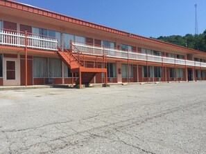 Exterior - Daniel Boone Motor Inn (Pikeville)