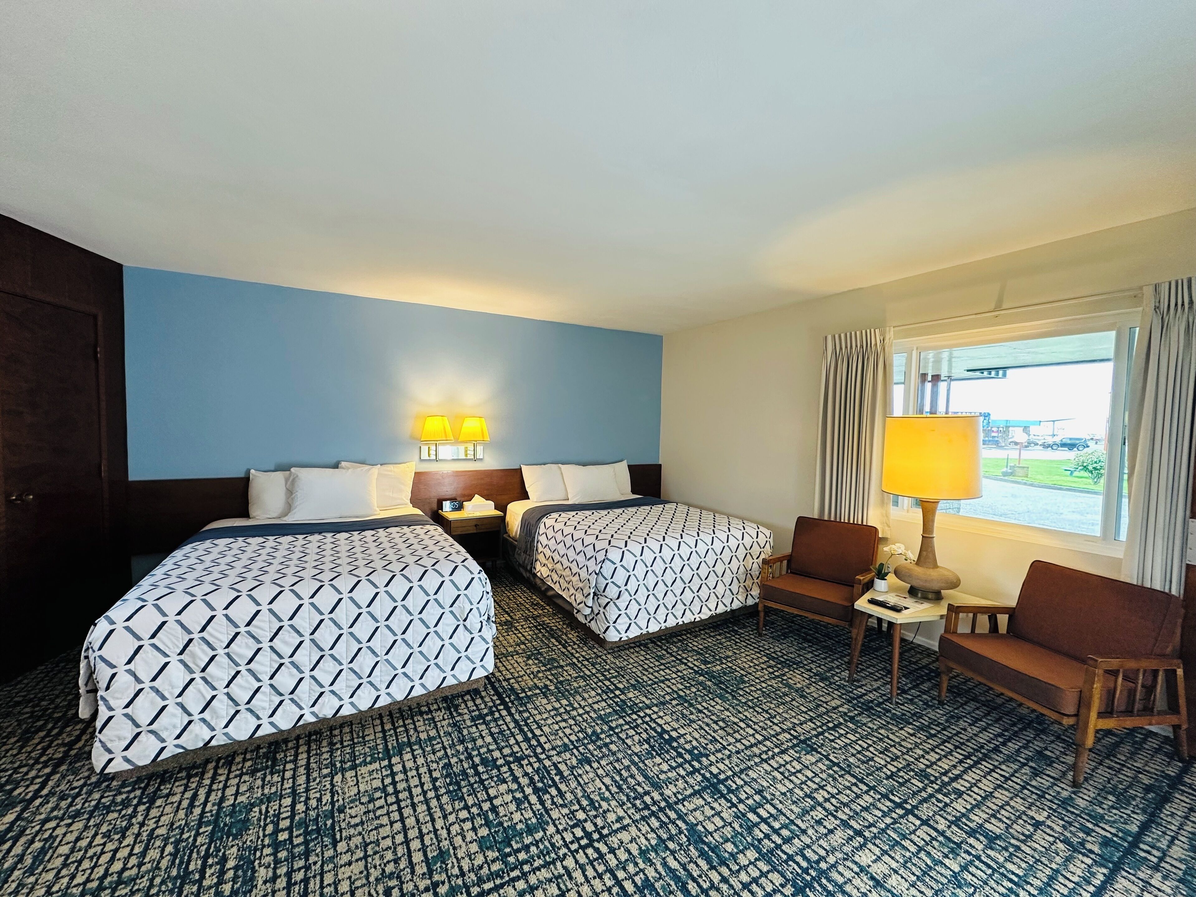 Standaard kamer | Een bureau, verduisterende gordijnen, gratis wifi, beddengoed