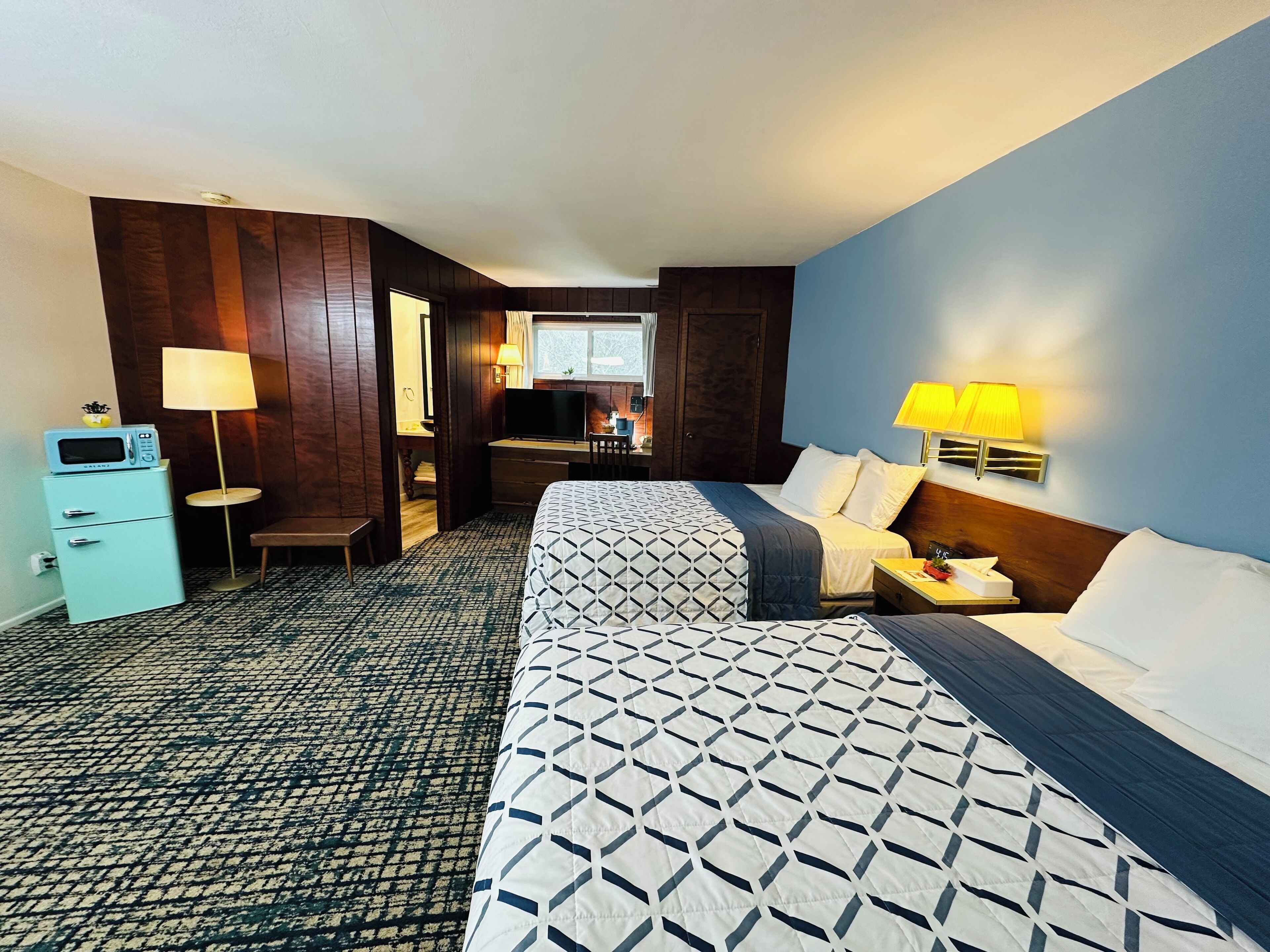 2 Queen Beds, Non Smoking | Desk, blackout drapes, free WiFi, bed sheets