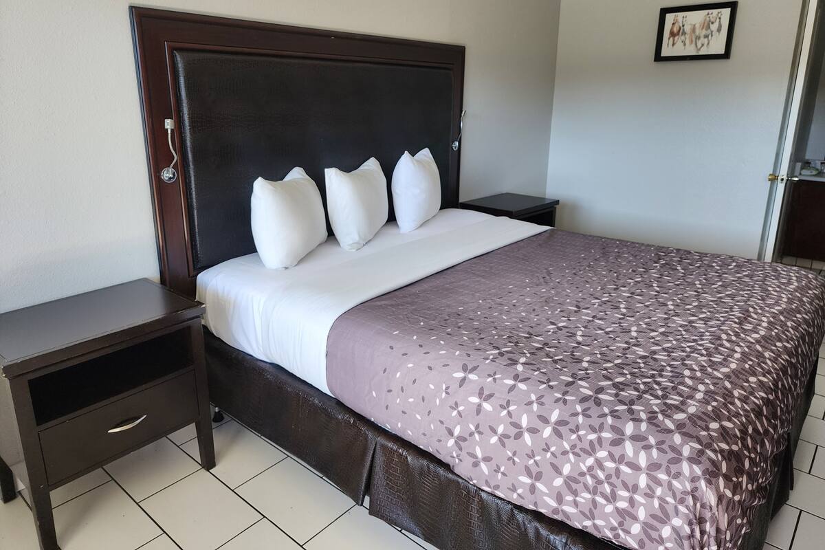 Premium bedding, desk, soundproofing, iron/ironing board