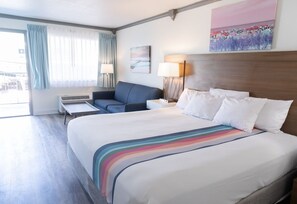 King Bed w/ Partial View | Egyptian cotton sheets, premium bedding, desk, iron/ironing board - Admiral on Baltimore (Rehoboth Beach)