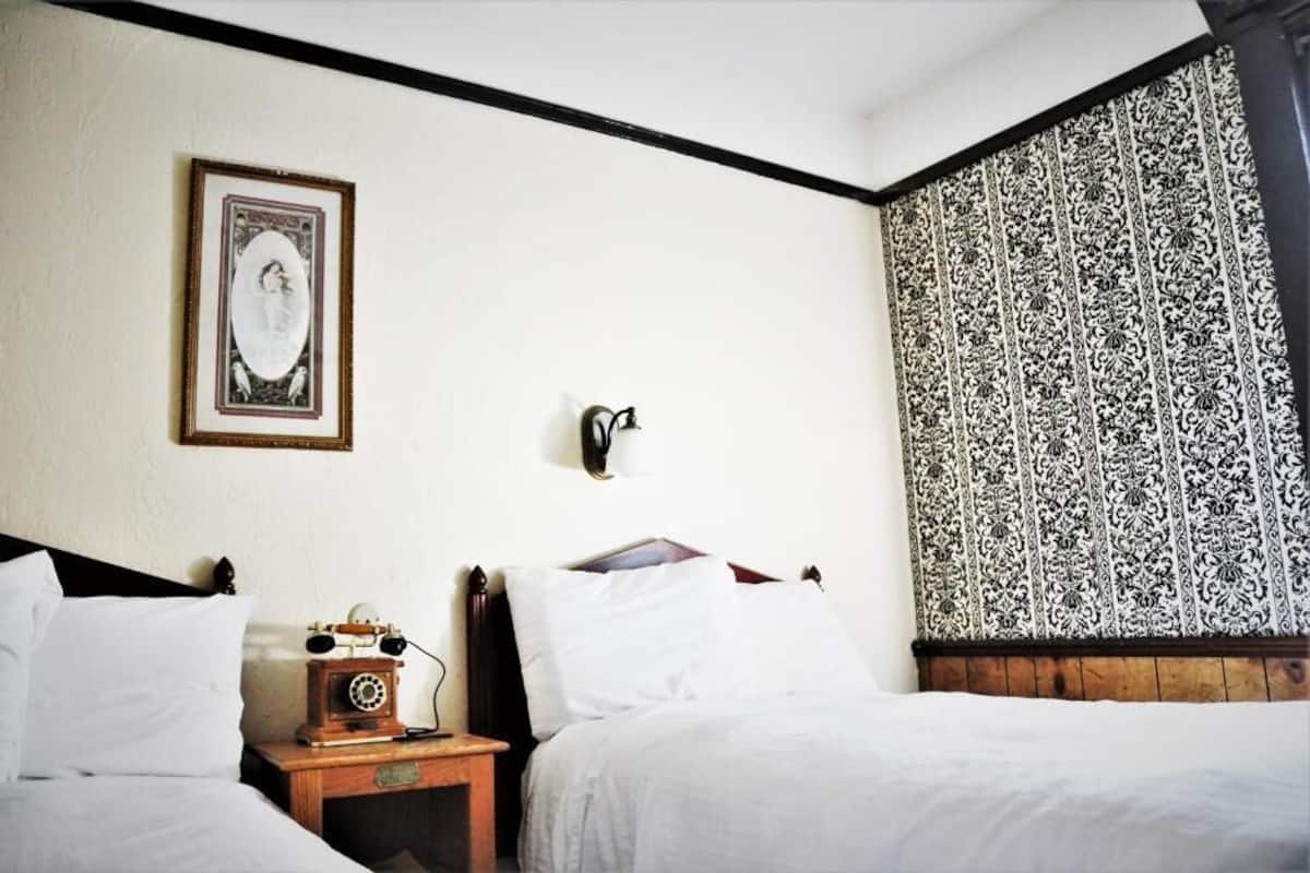 Blackout curtains, free WiFi, bed sheets