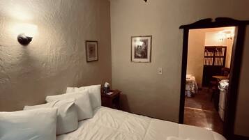 Basic Studio | Living area