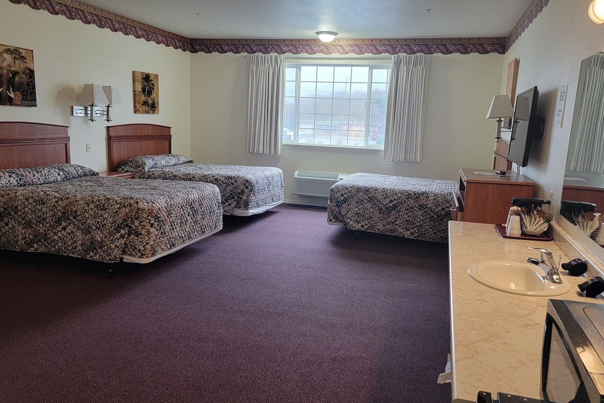 standard room, multiple beds | pillow-top beds, desk, blackout curtains, iron/ironing board