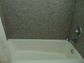 淋浴/盆浴组合、吹风机、毛巾