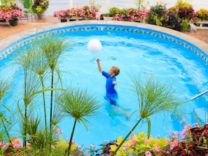 Outdoor spa tub - Chippewa Hotel Waterfront (Mackinac Island)