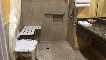 Bathtub, free toiletries, towels