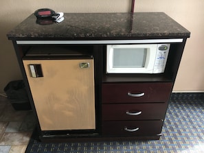 Mini fridge - Del Amo Inn (Torrance)