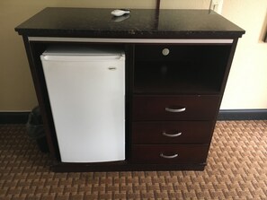 Habitación estándar, 1 cama Queen size, para fumadores | Frigobar