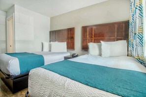 Blackout drapes, free WiFi, bed sheets - Studio 6 Suites Albany, OR (Albany)