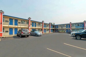 Exterior - Studio 6 Suites Albany, OR (Albany)