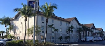 InTown Suites Extended Stay West Palm Beach FL