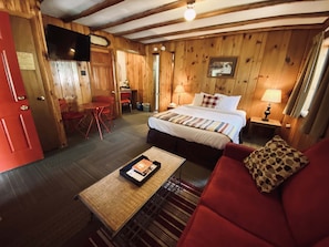 Hideaway Suite | Bureau, fer et planche Ă repasser, accĂšs au Wi-Fi (inclus)