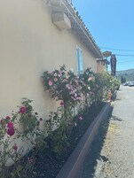 Fachada de la propiedad