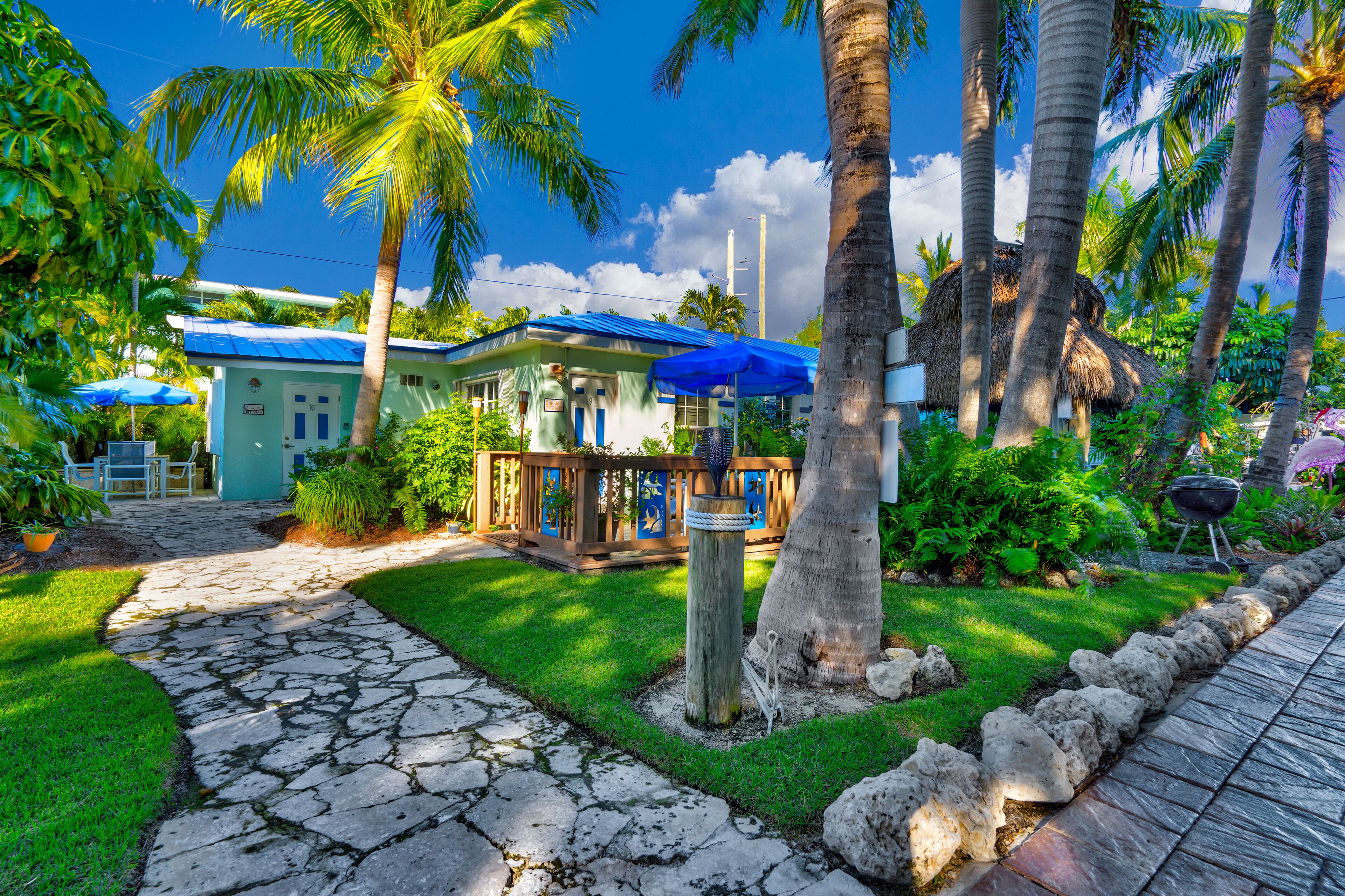 Coral Reef Efficiency Cottage | Exterior