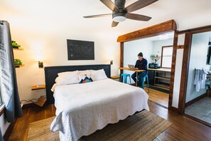 1 bedroom, individually decorated, individually furnished