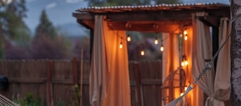 The Stranger Lodge