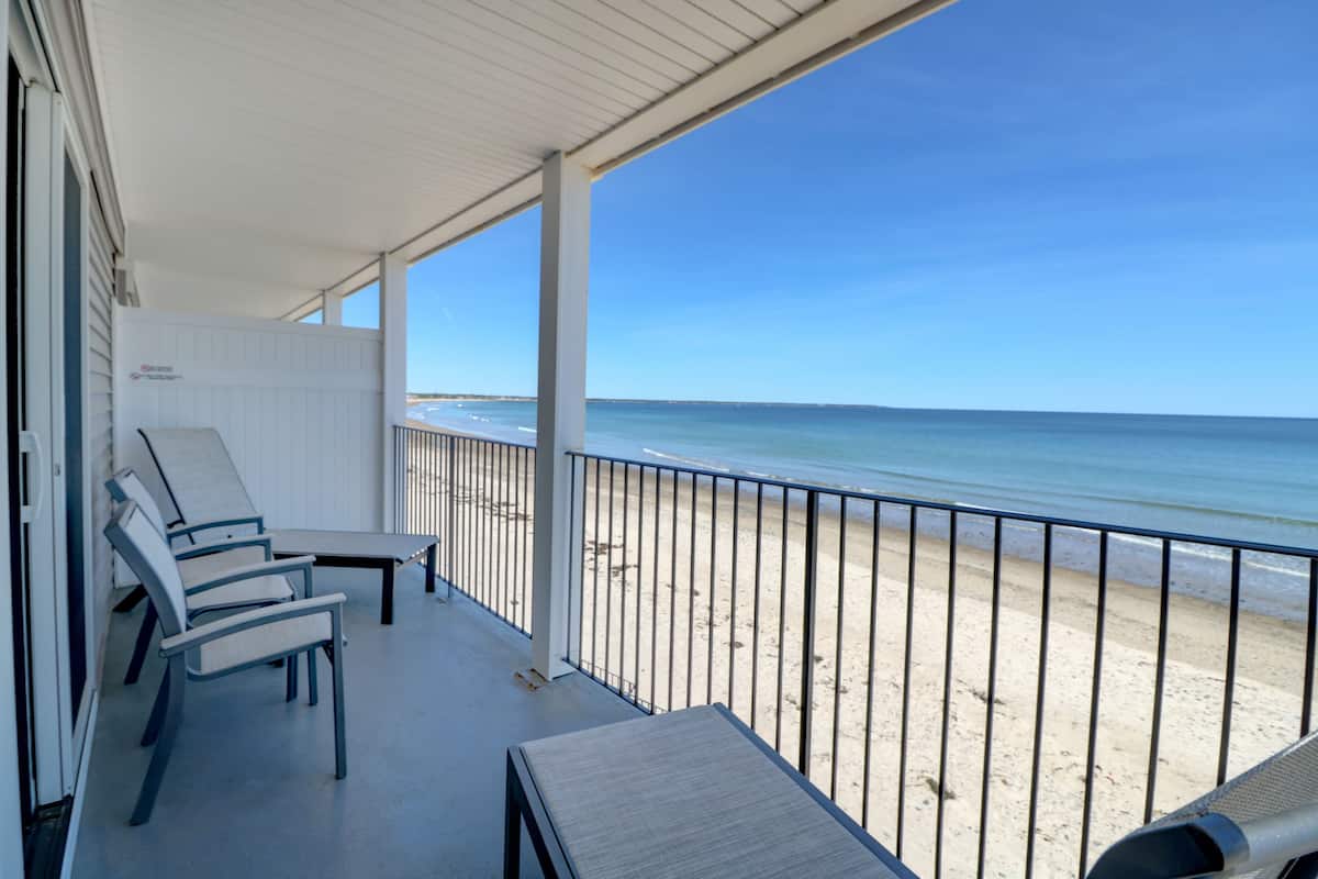 Superior Double Room, Balcony, Ocean View | Individually decorated, individually furnished, blackout drapes