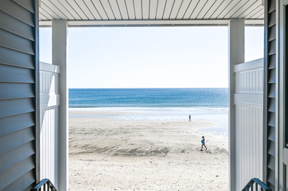 Atlantic Oceanfront Hotel