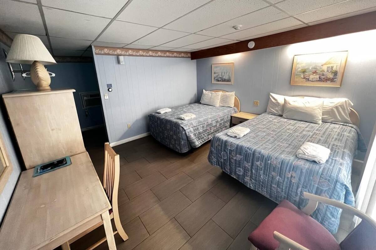 熨斗/熨板、免费 WiFi、床单