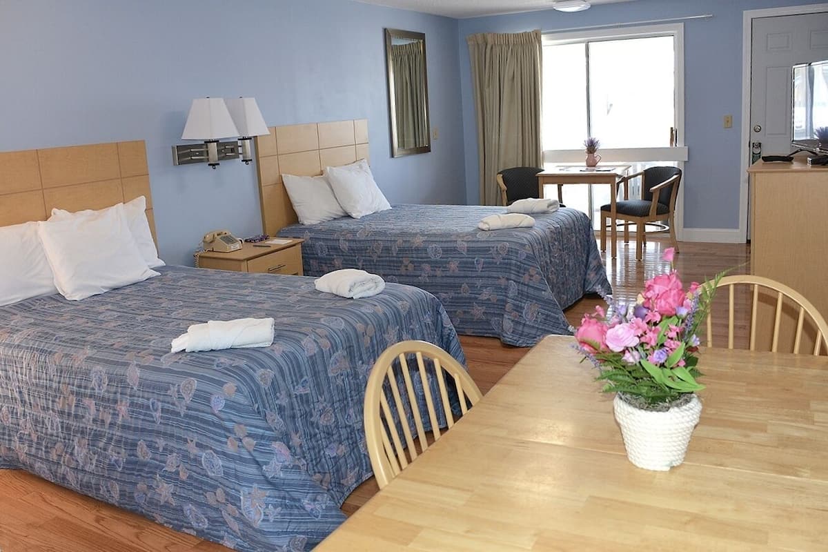 Iron/ironing board, free WiFi, bed sheets