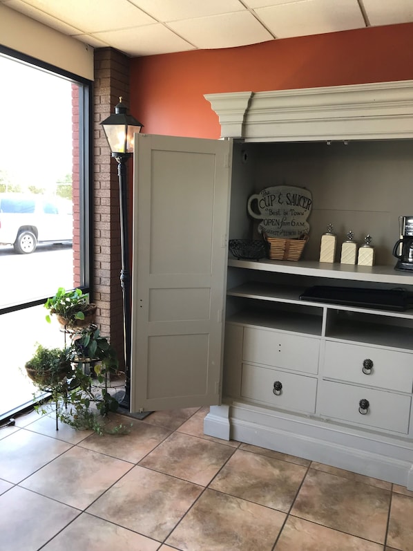 Breakfast area - Pascagoula Extended Stay (Pascagoula)