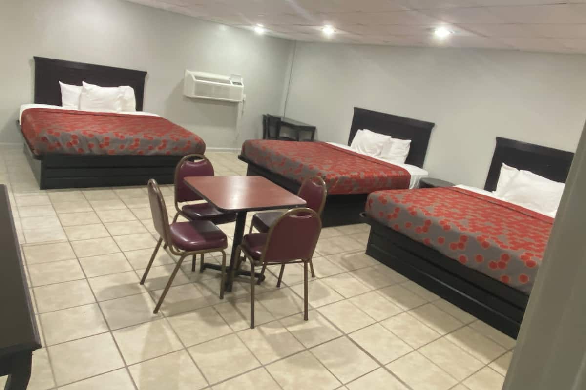 Egyptian cotton sheets, premium bedding, free WiFi, bed sheets