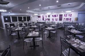 Desayuno bufé gratuito y diario