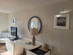 Classic Room, 1 King Bed | Television - Sand Pebble Motor Lodge (Point Pleasant Beach)