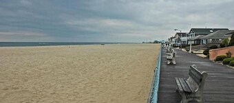 Sand Pebble Motor Lodge