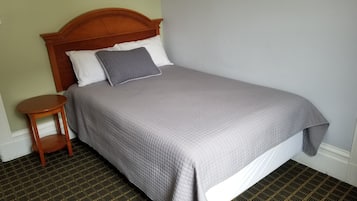 Standard Room, 1 Double Bed, Shared Bathroom | 1 bedroom, desk, laptop workspace, iron/ironing board